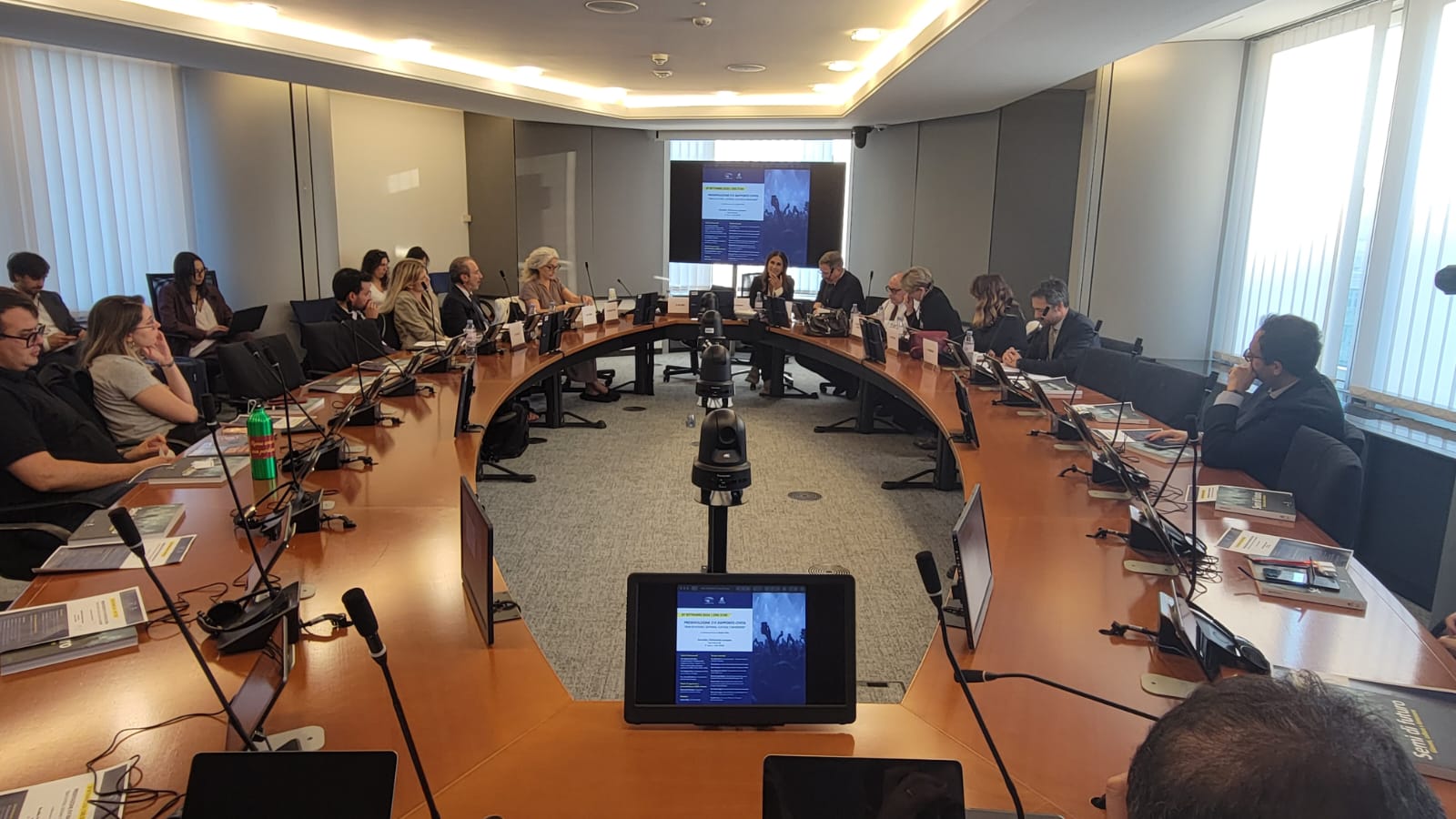 Fondazione MAIRE — ETS al Parlamento Europeo per parlare di futuro e competenze per la transizione energetica: attività con e per i giovani